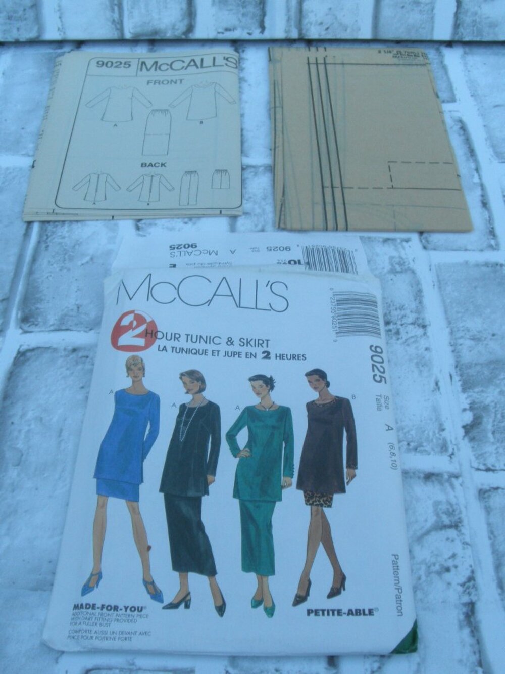 #9025 PRE-OWNED MCCALL'S UNCUT SEWING PATTERN MISSES TUNIC, SKIRT (SIZE 6-10)